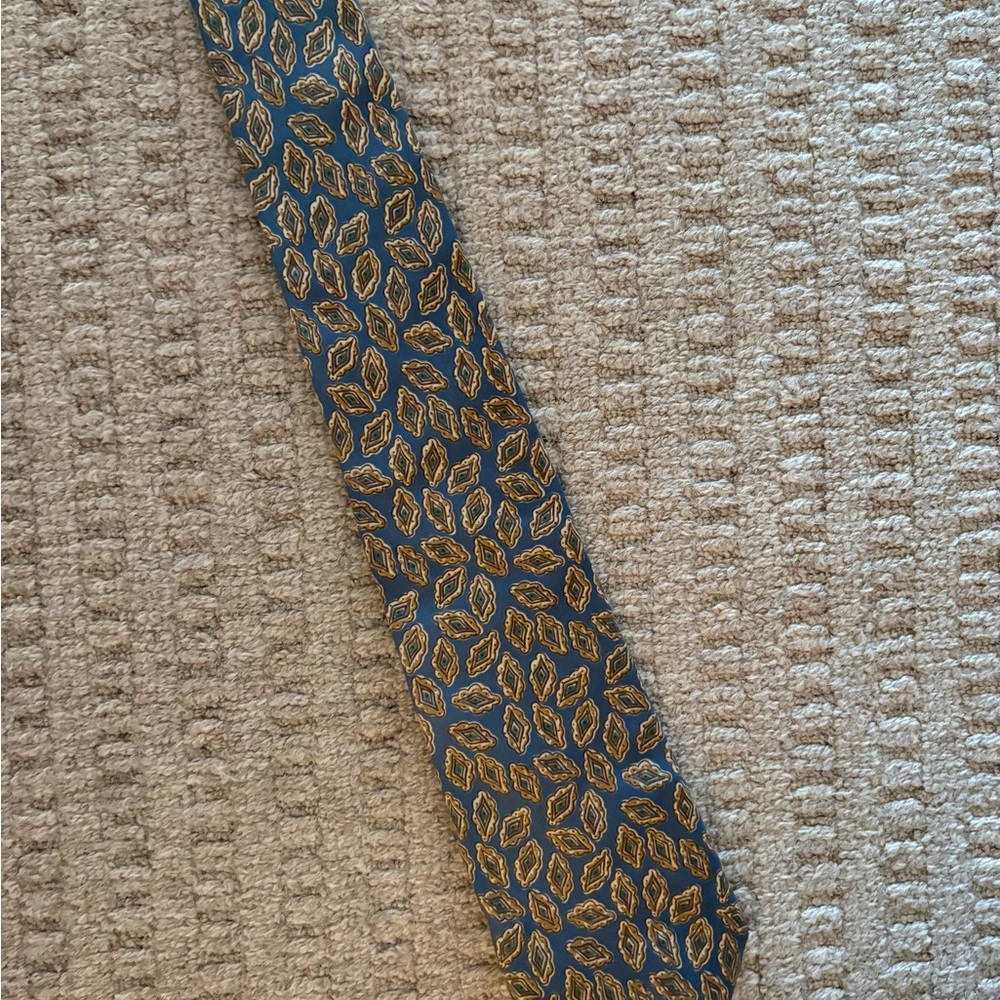 Van Heusen Blue and Gold Patterned Tie